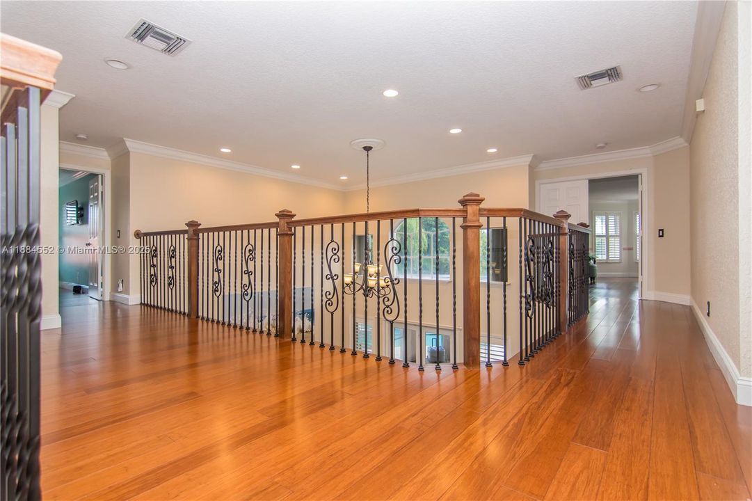 待售: $1,350,000 (5 贝兹, 3 浴室, 3792 平方英尺)