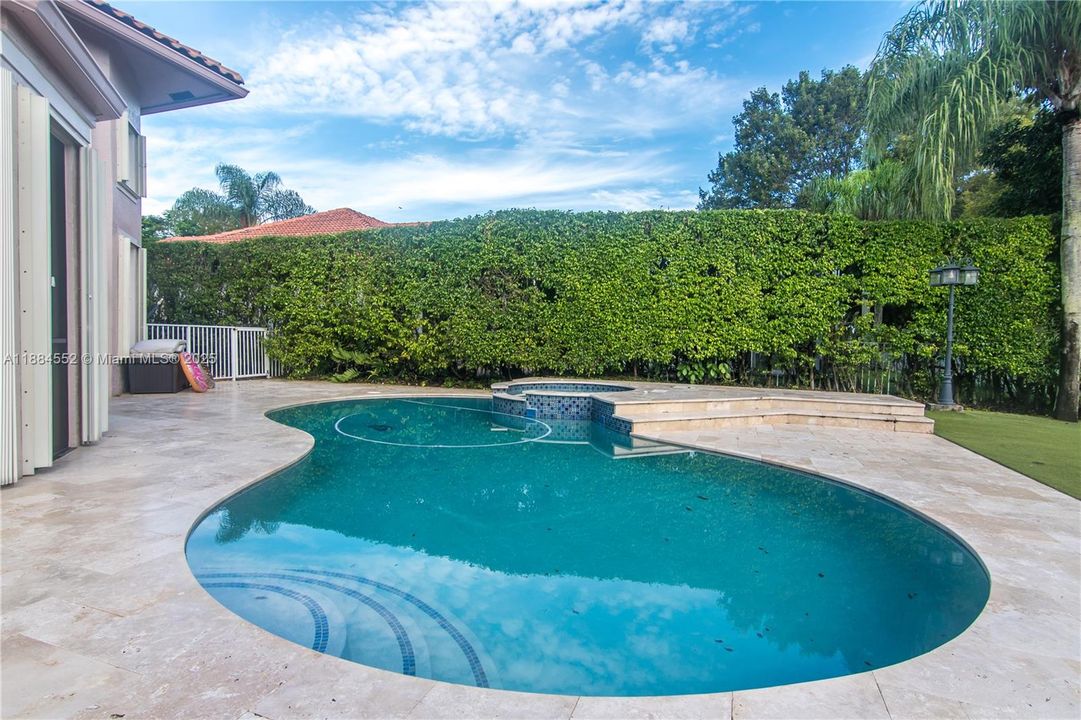 待售: $1,350,000 (5 贝兹, 3 浴室, 3792 平方英尺)