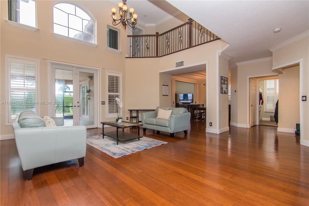 待售: $1,350,000 (5 贝兹, 3 浴室, 3792 平方英尺)