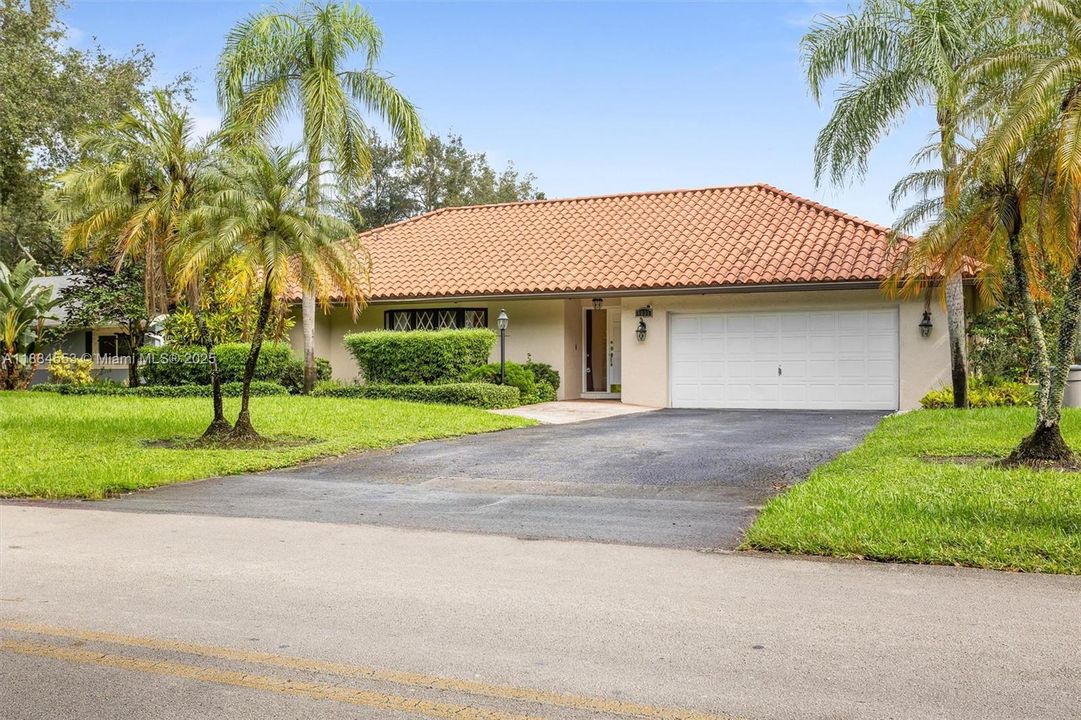 В аренду: $5,800 (4 спален, 3 ванн, 2374 Квадратных фут)