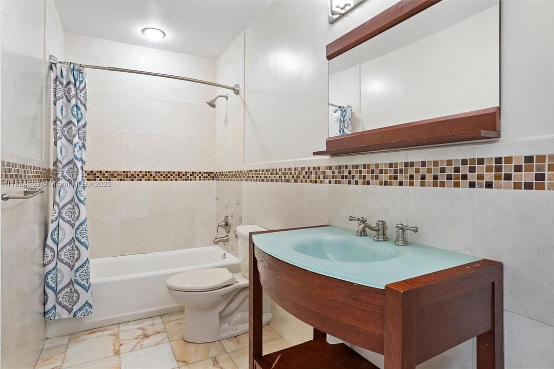 В аренду: $5,800 (4 спален, 3 ванн, 2374 Квадратных фут)