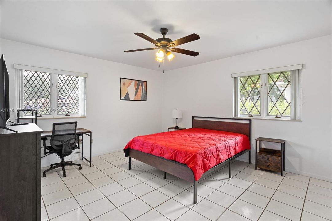 В аренду: $5,800 (4 спален, 3 ванн, 2374 Квадратных фут)