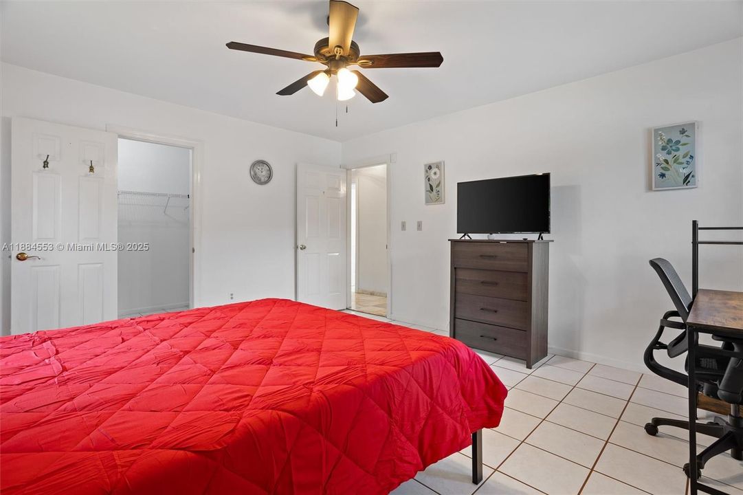 В аренду: $5,800 (4 спален, 3 ванн, 2374 Квадратных фут)