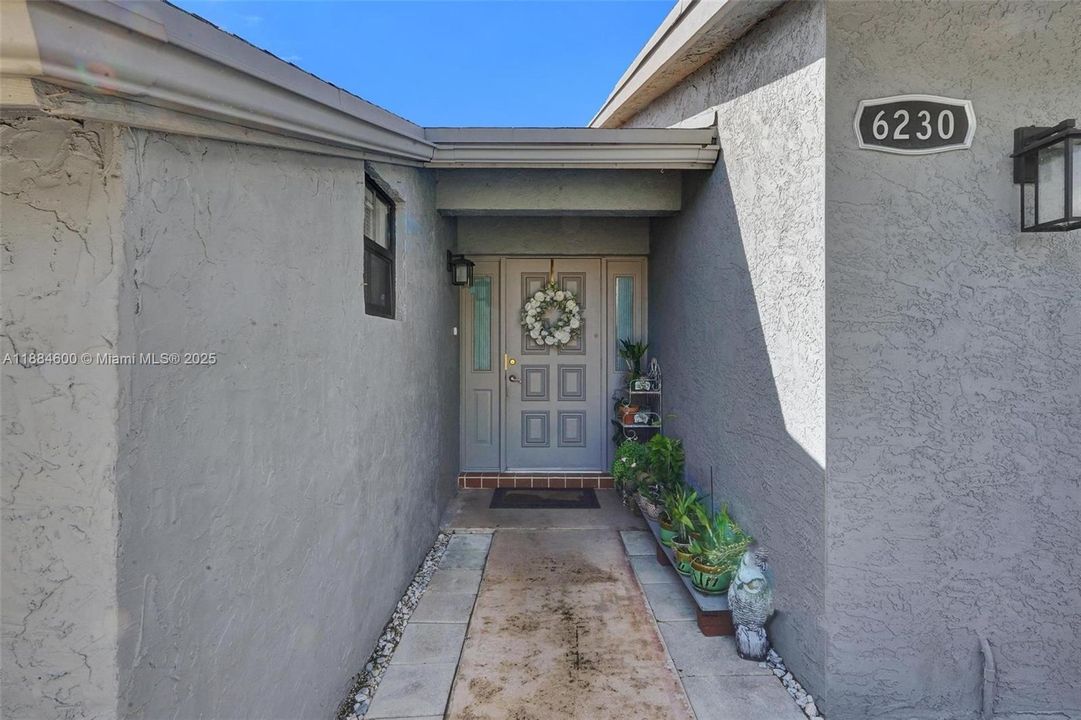 Recently Sold: $399,999 (3 beds, 2 baths, 1631 Square Feet)