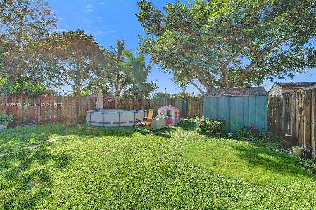 Recently Sold: $399,999 (3 beds, 2 baths, 1631 Square Feet)