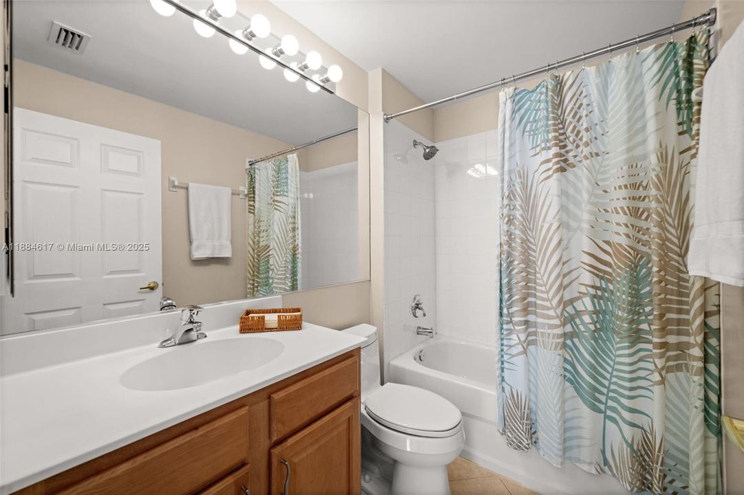 Guest Bath for privacy