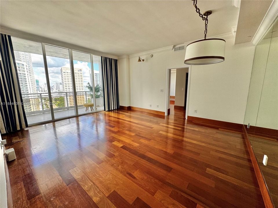 Recently Sold: $1,325,000 (2 beds, 2 baths, 1505 Square Feet)