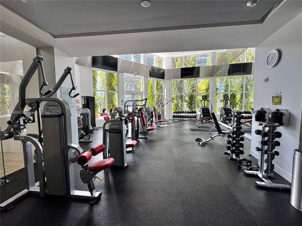 Recently Sold: $1,325,000 (2 beds, 2 baths, 1505 Square Feet)