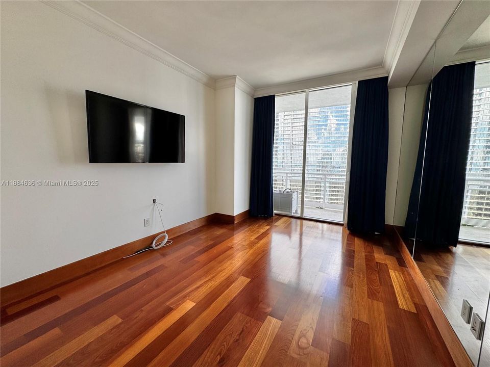 Recently Sold: $1,325,000 (2 beds, 2 baths, 1505 Square Feet)