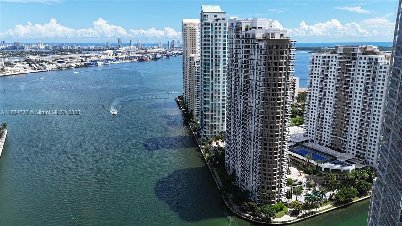 Recently Sold: $1,325,000 (2 beds, 2 baths, 1505 Square Feet)