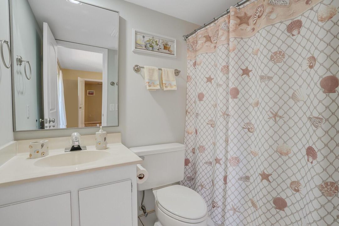 2nd Bathroom