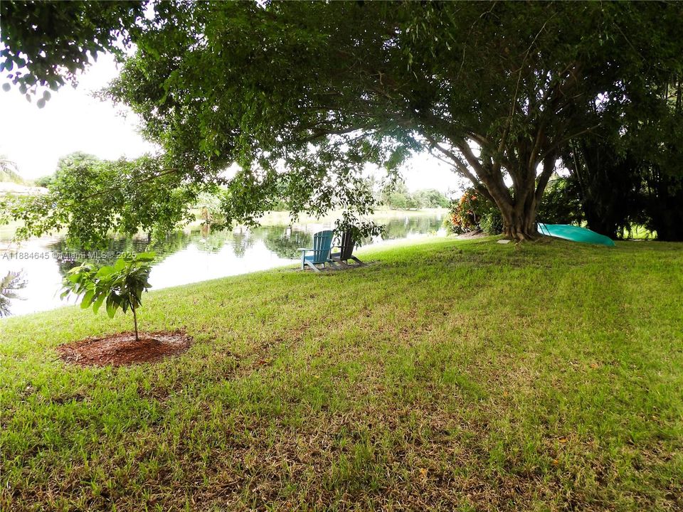 最近售出: $1,588,000 (4 贝兹, 3 浴室, 3651 平方英尺)