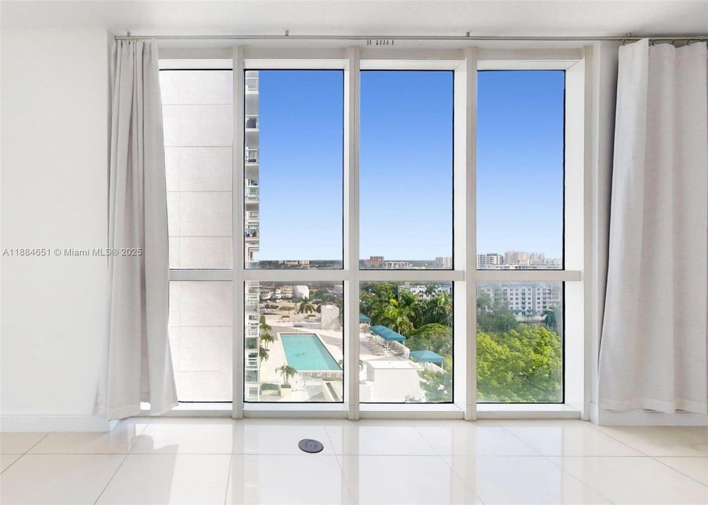 En Venta: $335,000 (2 camas, 2 baños, 857 Pies cuadrados)