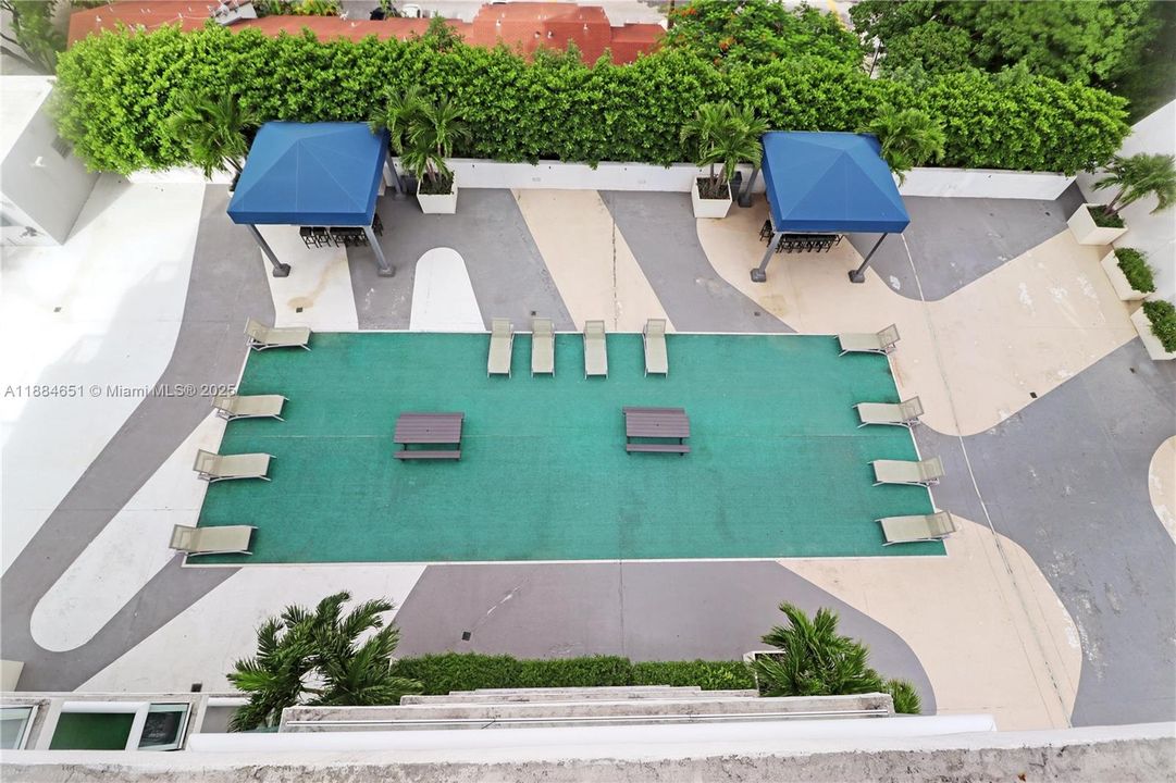 En Venta: $335,000 (2 camas, 2 baños, 857 Pies cuadrados)