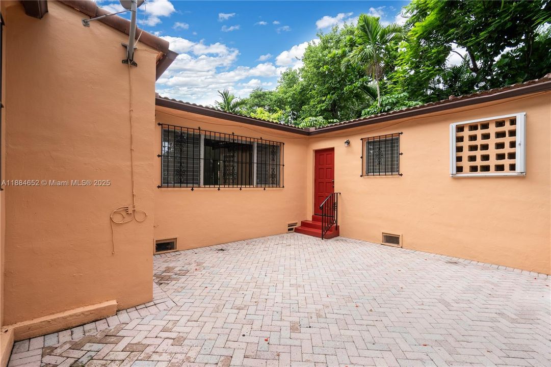 Recientemente alquilado: $3,000 (2 camas, 1 baños, 1353 Pies cuadrados)