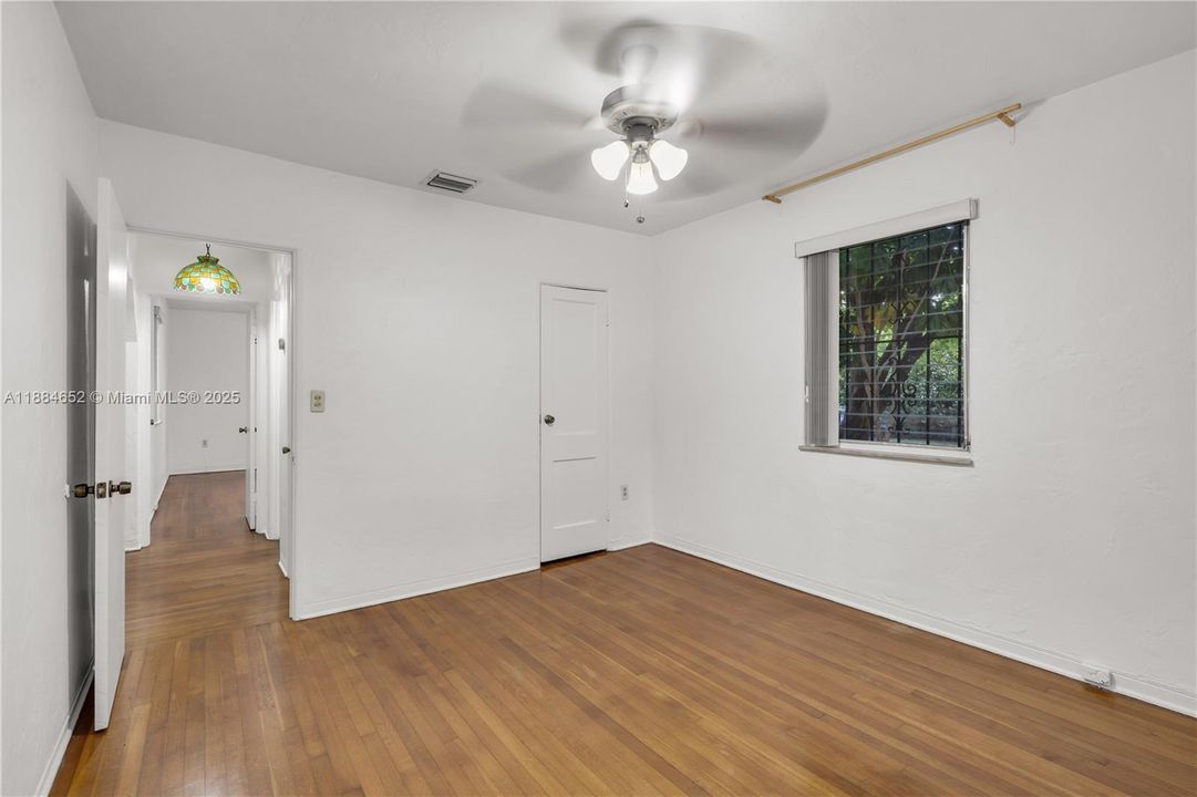 Recientemente alquilado: $3,000 (2 camas, 1 baños, 1353 Pies cuadrados)