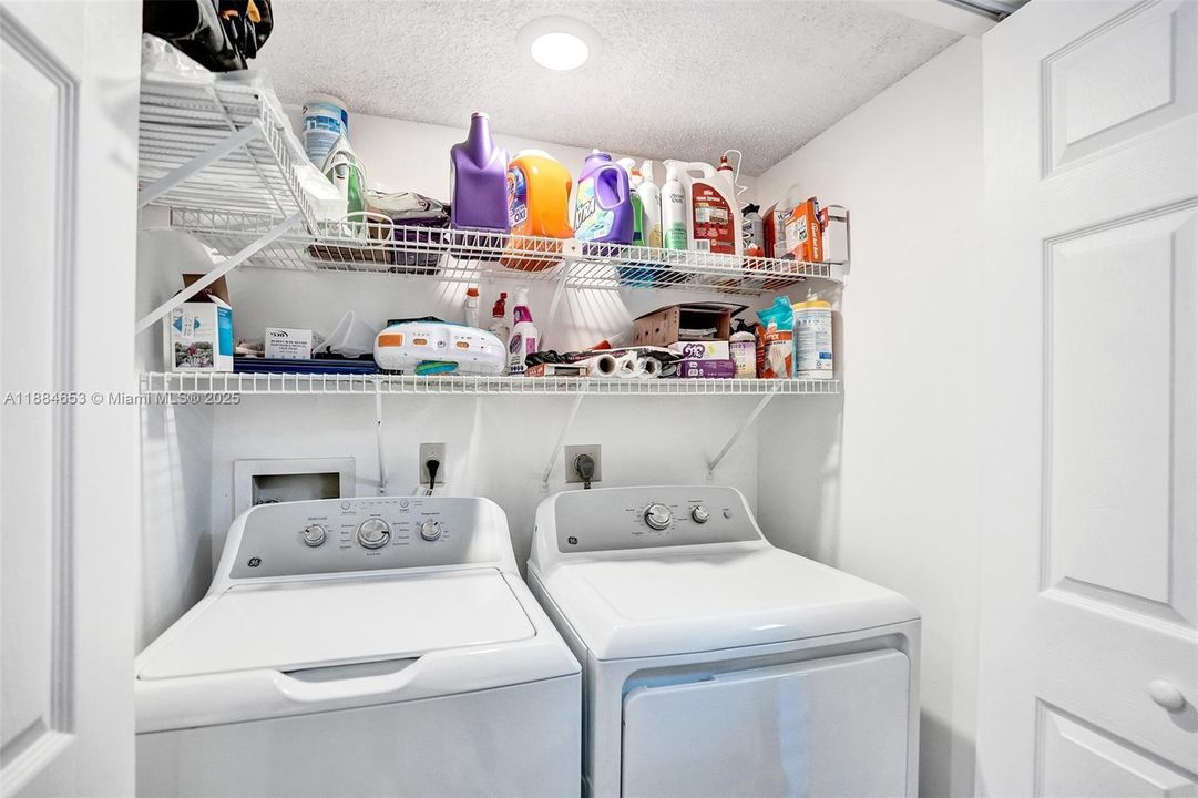 Active With Contract: $2,700 (3 beds, 2 baths, 1100 Square Feet)