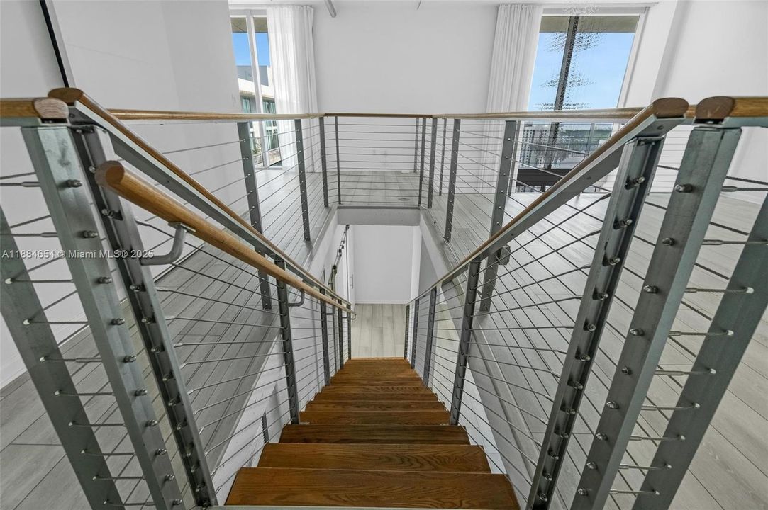 待售: $595,000 (2 贝兹, 2 浴室, 1255 平方英尺)