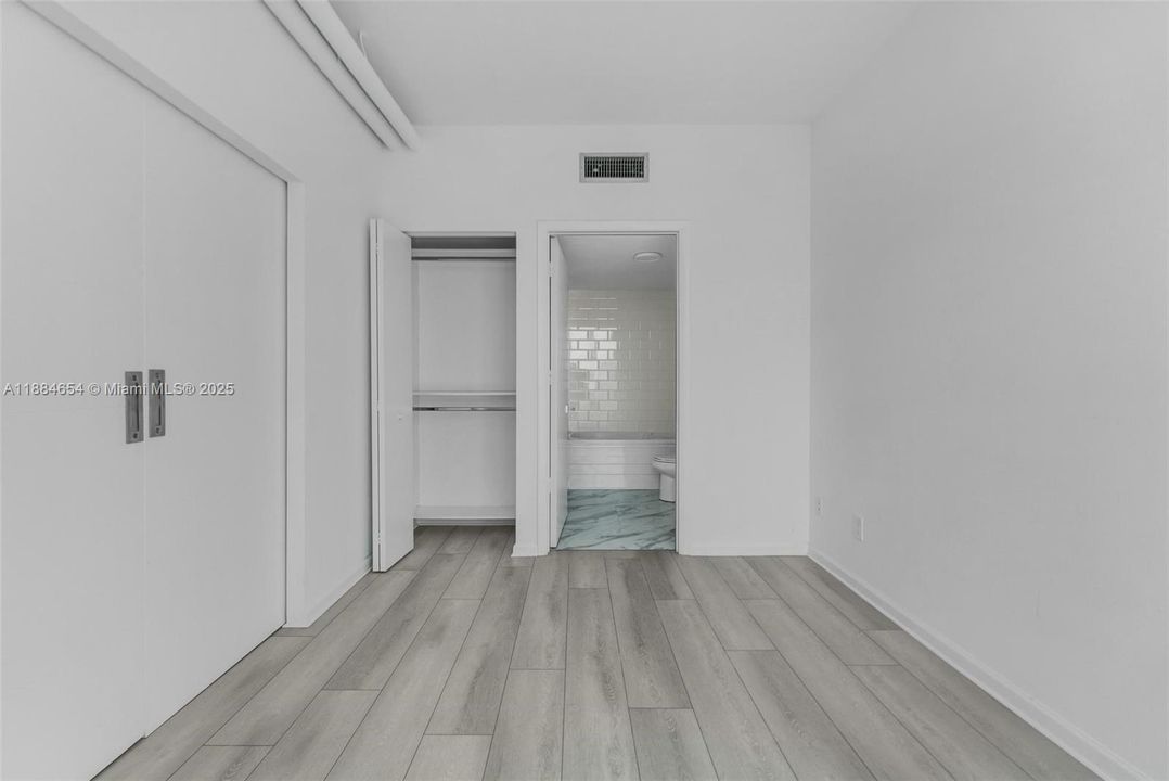 待售: $595,000 (2 贝兹, 2 浴室, 1255 平方英尺)