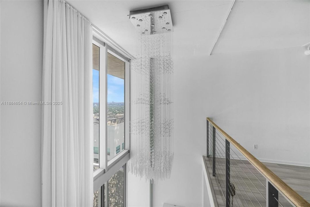 待售: $595,000 (2 贝兹, 2 浴室, 1255 平方英尺)