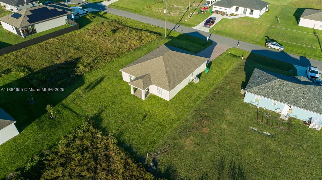 For Sale: $269,900 (3 beds, 2 baths, 1367 Square Feet)