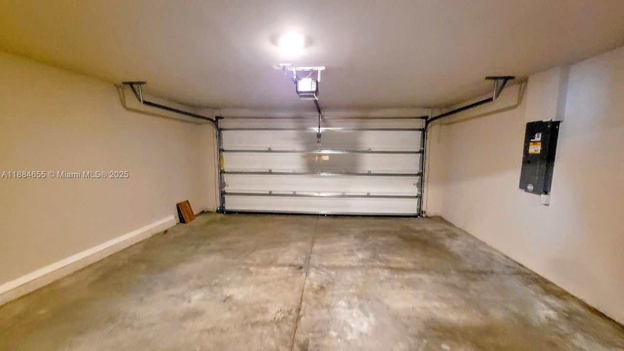 For Sale: $269,900 (3 beds, 2 baths, 1367 Square Feet)