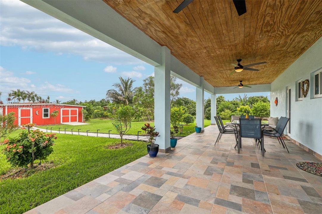 Active With Contract: $950,000 (2 beds, 2 baths, 1148 Square Feet)