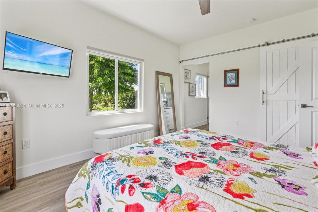 Active With Contract: $950,000 (2 beds, 2 baths, 1148 Square Feet)