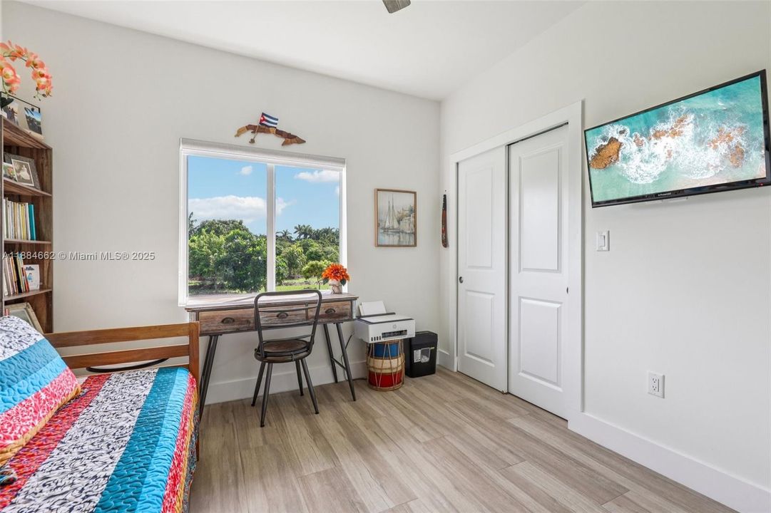 Active With Contract: $950,000 (2 beds, 2 baths, 1148 Square Feet)