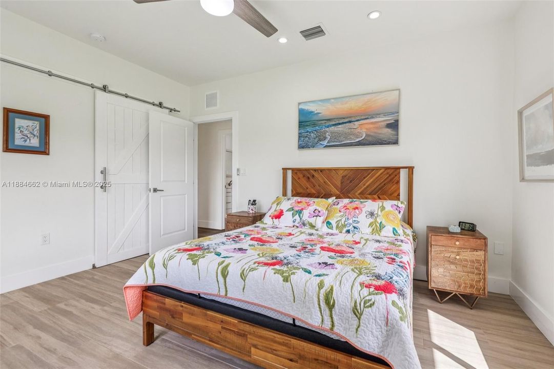 Active With Contract: $950,000 (2 beds, 2 baths, 1148 Square Feet)