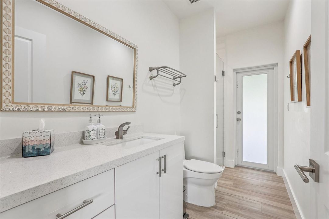 Active With Contract: $950,000 (2 beds, 2 baths, 1148 Square Feet)