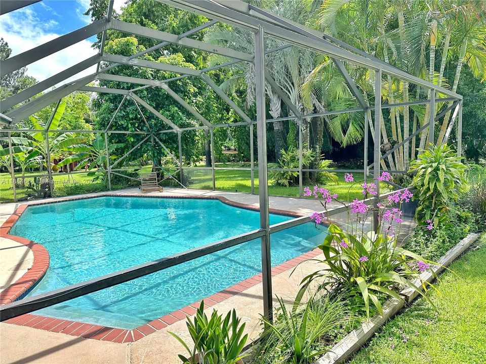 Recently Sold: $689,000 (3 beds, 2 baths, 1691 Square Feet)