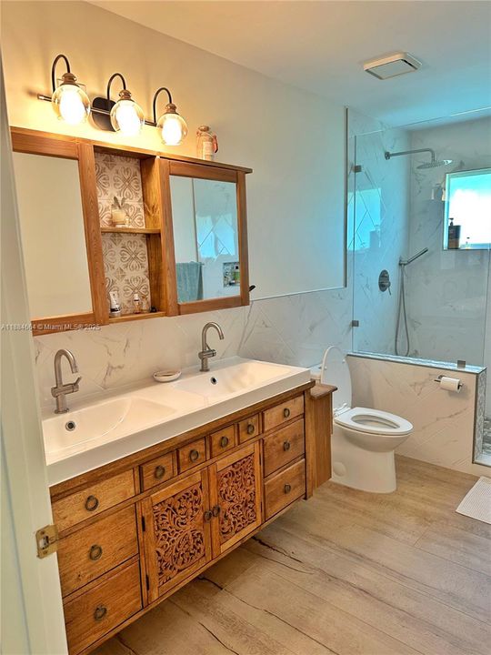 Recently Sold: $689,000 (3 beds, 2 baths, 1691 Square Feet)