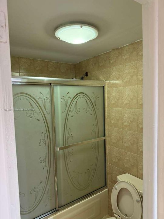 For Rent: $1,475 (1 beds, 1 baths, 382 Square Feet)