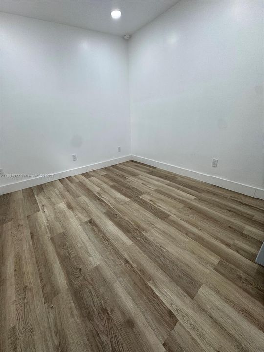 Recently Rented: $1,100 (0 beds, 1 baths, 0 Square Feet)