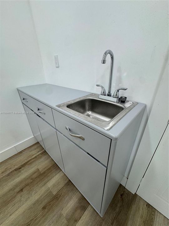 Recently Rented: $1,100 (0 beds, 1 baths, 0 Square Feet)