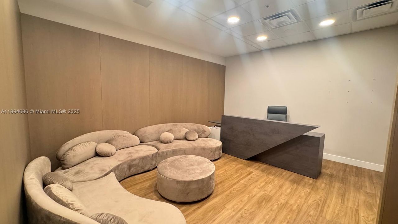 В аренду: $78 (0 спален, 0 ванн, 0 Квадратных фут)