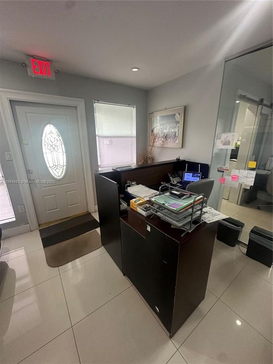 For Sale: $625,000 (3 beds, 1 baths, 1189 Square Feet)