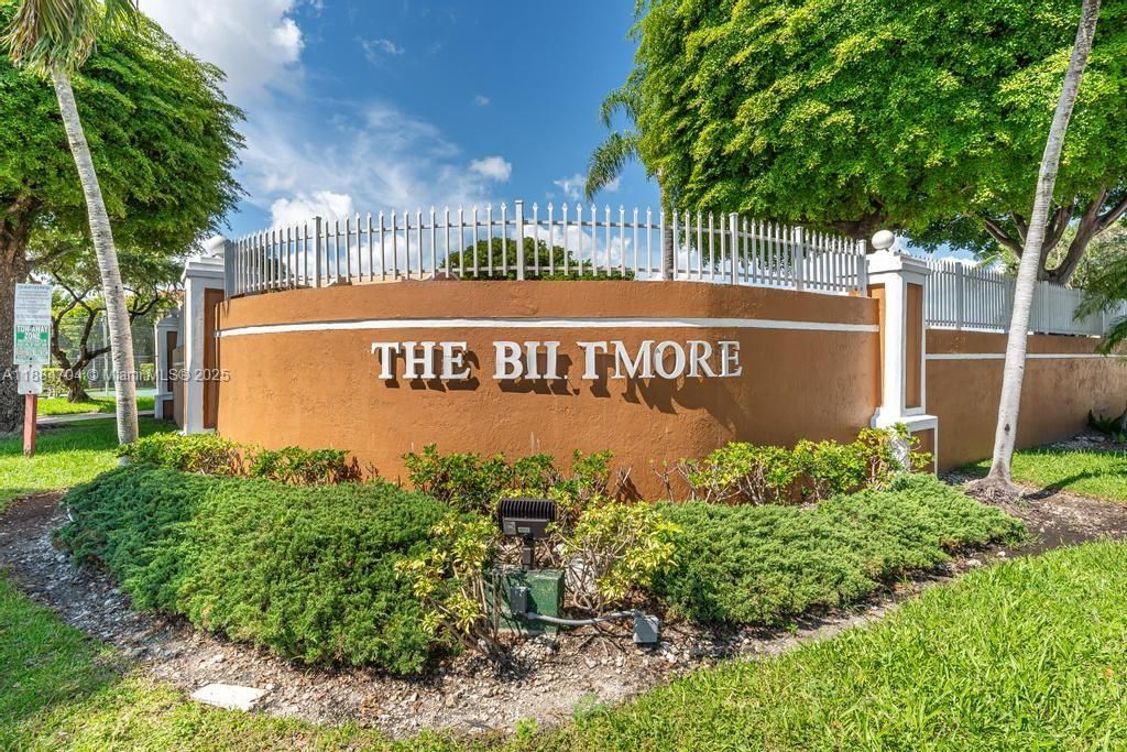 合同活跃: $520,000 (3 贝兹, 3 浴室, 1187 平方英尺)