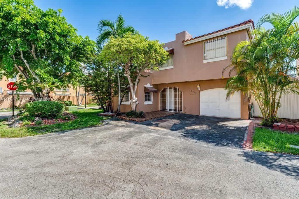 合同活跃: $520,000 (3 贝兹, 3 浴室, 1187 平方英尺)