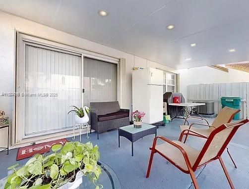 最近租的: $2,950 (3 贝兹, 2 浴室, 1340 平方英尺)