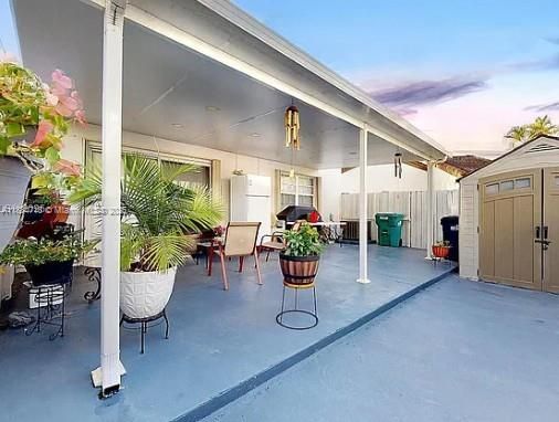 最近租的: $2,950 (3 贝兹, 2 浴室, 1340 平方英尺)