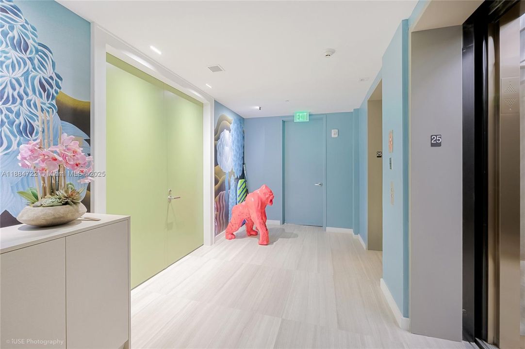 En Venta: $5,890,000 (4 camas, 5 baños, 3206 Pies cuadrados)