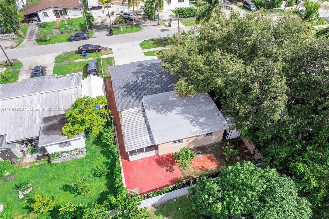 Недавно продано: $465,000 (3 спален, 3 ванн, 1356 Квадратных фут)