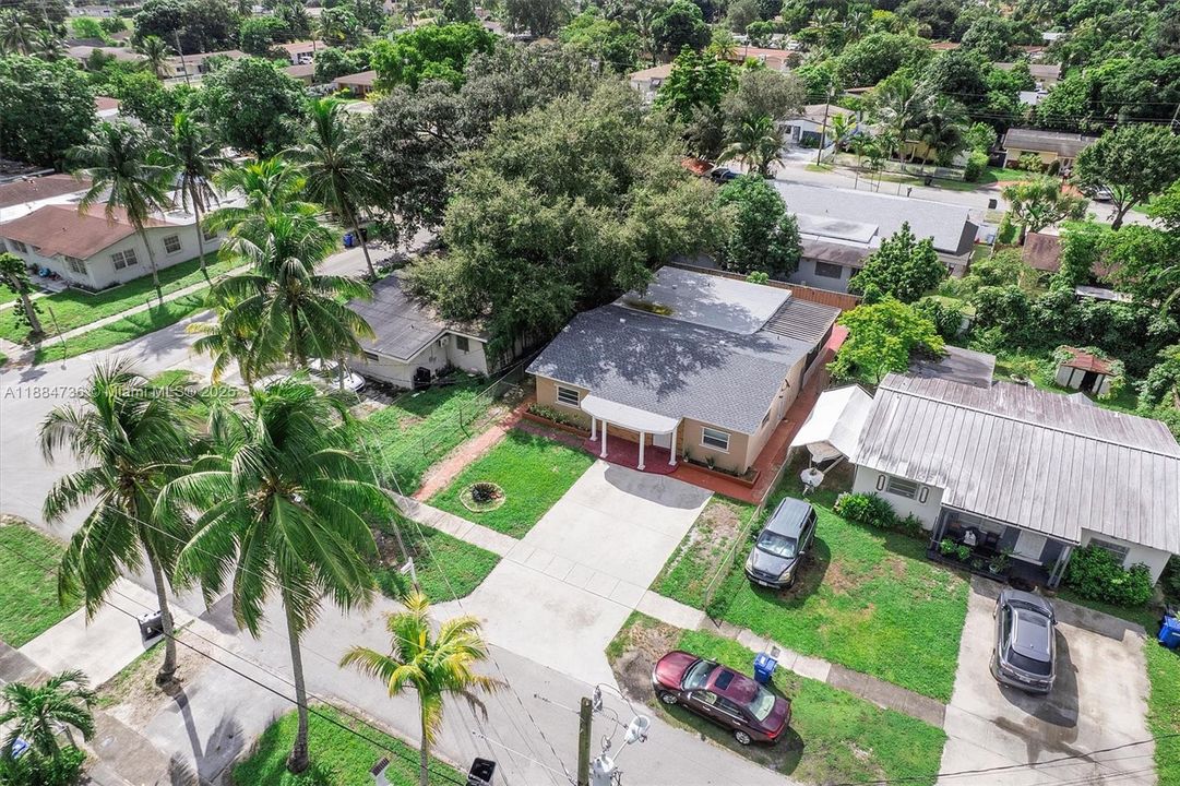 Недавно продано: $465,000 (3 спален, 3 ванн, 1356 Квадратных фут)