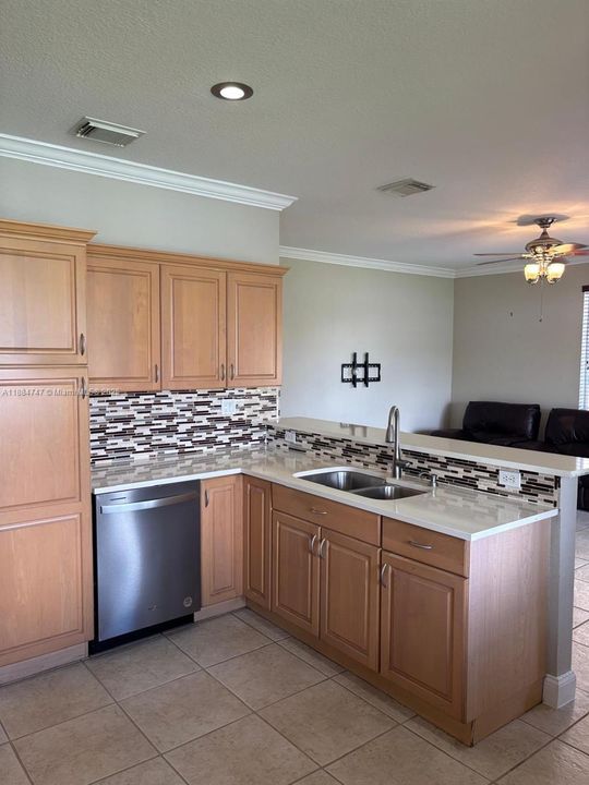 Active With Contract: $849,900 (4 beds, 4 baths, 3017 Square Feet)