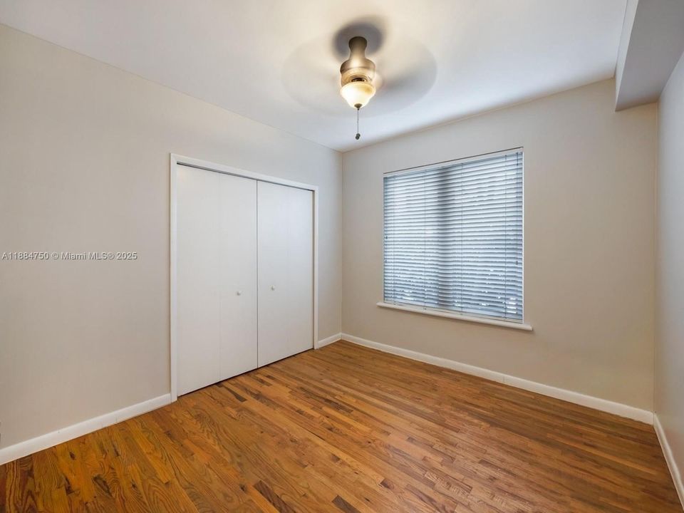 Activo con contrato: $474,900 (2 camas, 2 baños, 950 Pies cuadrados)