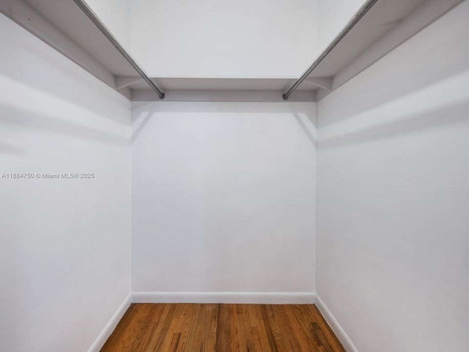 Activo con contrato: $474,900 (2 camas, 2 baños, 950 Pies cuadrados)