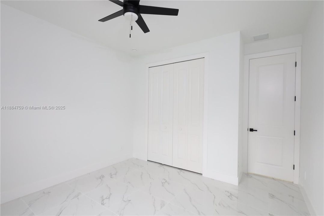 En Venta: $330,000 (3 camas, 2 baños, 1536 Pies cuadrados)