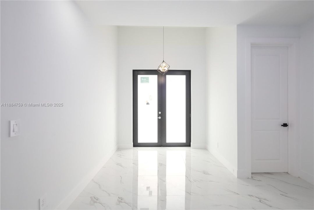 En Venta: $330,000 (3 camas, 2 baños, 1536 Pies cuadrados)